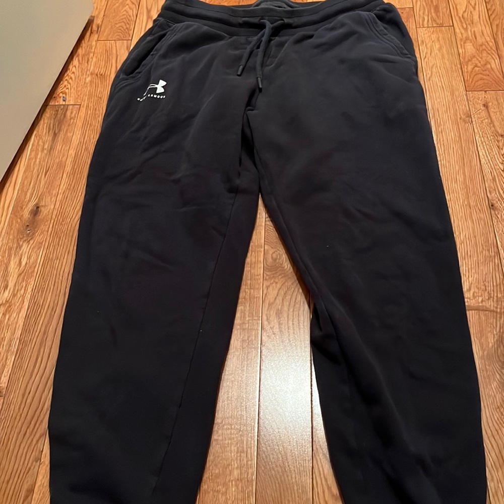 Women’s Under Armour  sweatpants